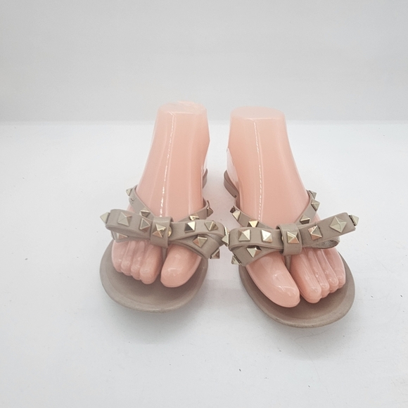 Valentino Garavani Rockstud PVC Thong Sandal Women’s Poudre Size 36 US 5-5.5 - Picture 2 of 14